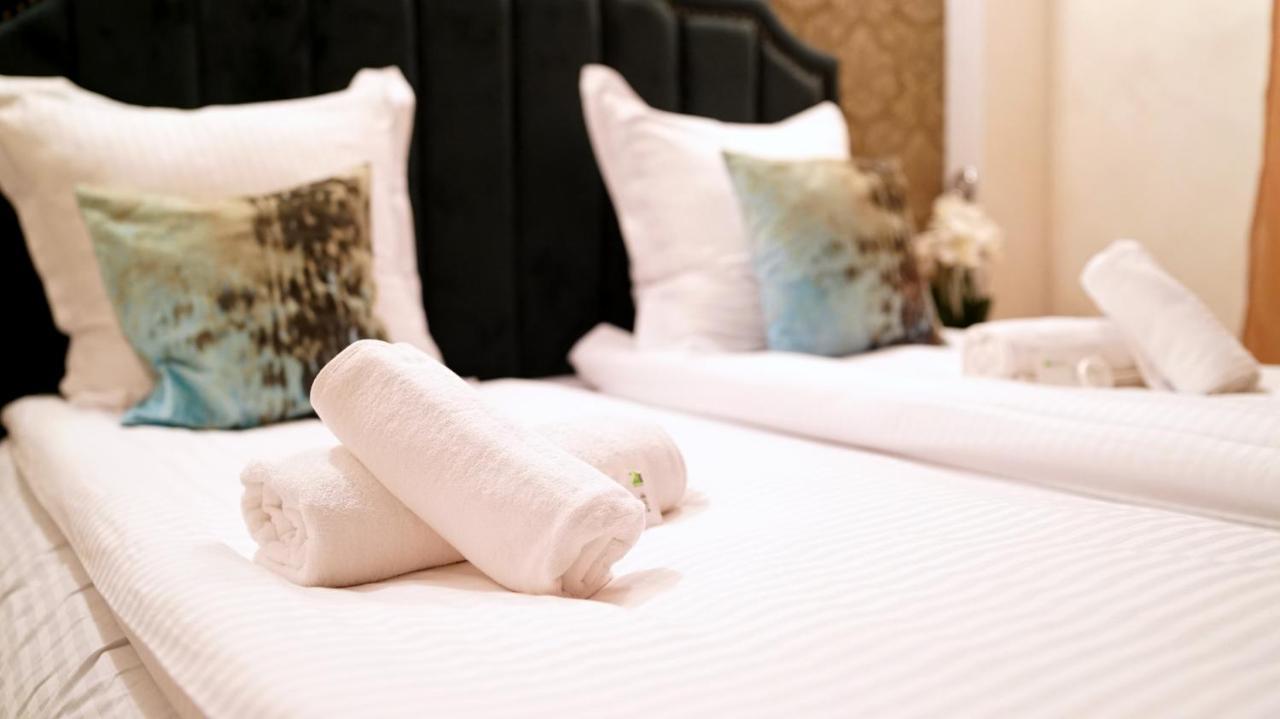 Guest house Pensiunea Medellin *